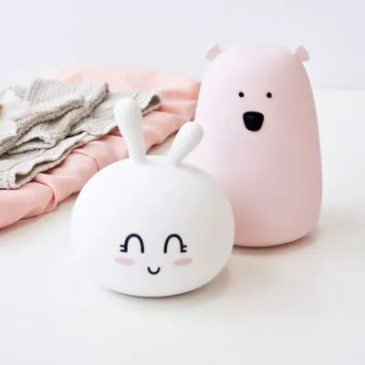 Rabbit & Friends Lampe Stor Kanin, Happy Hvit - Bilde 2
